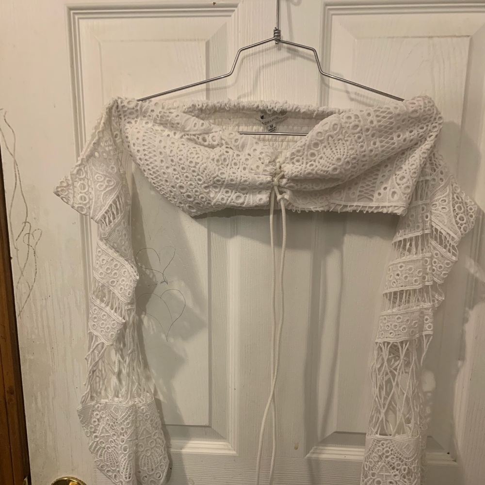 Cute white shirt/Bralette??